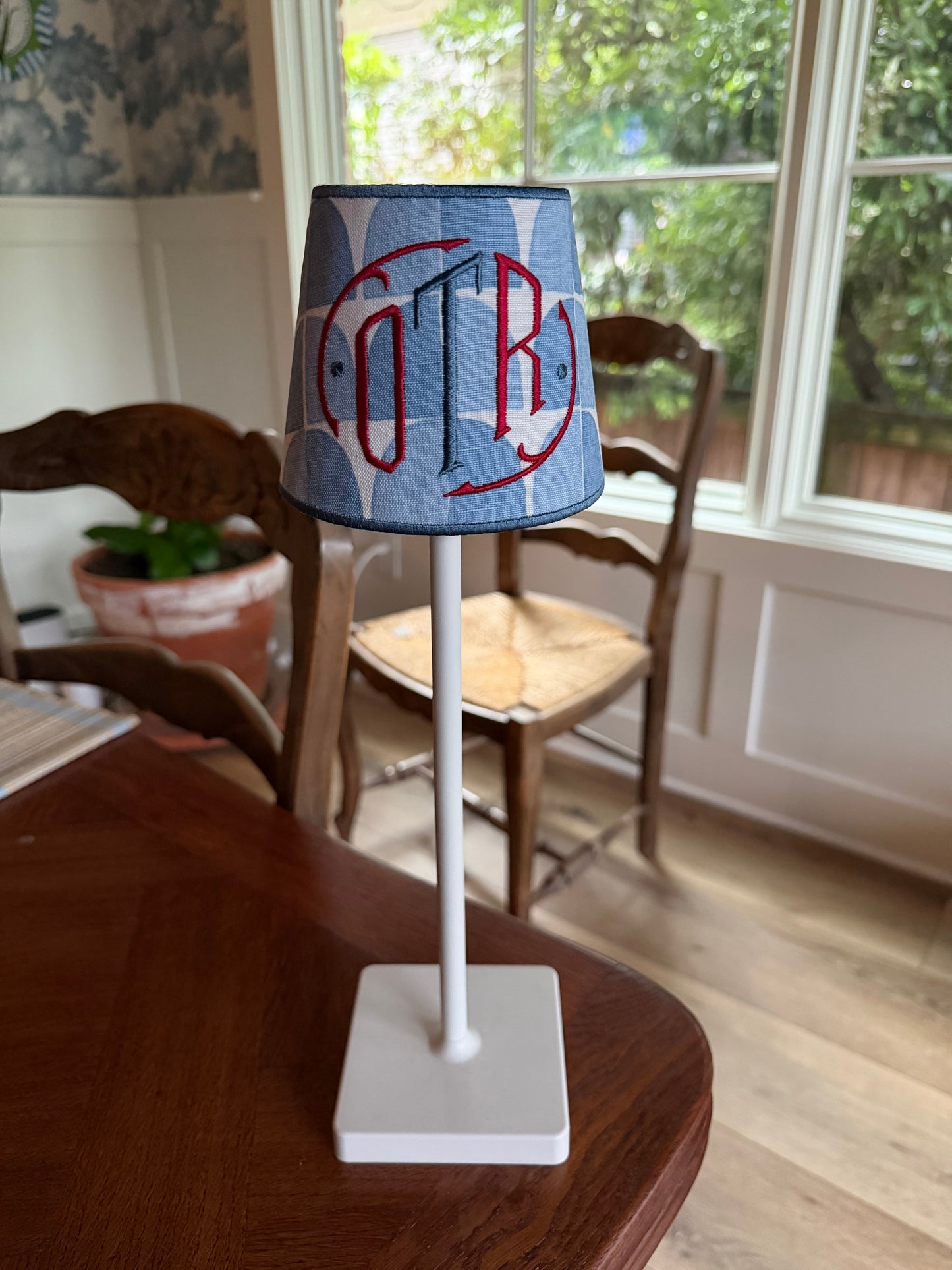 Bespoke Cordless Lampshade