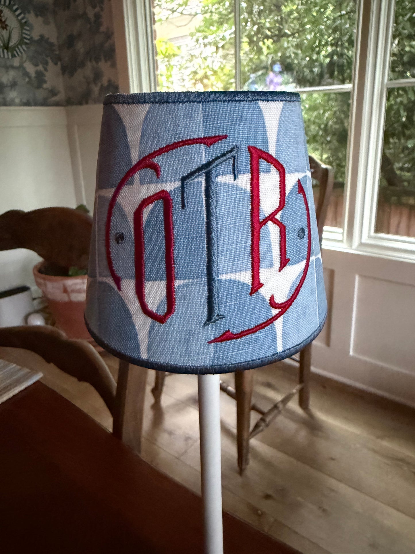 Bespoke Cordless Lampshade